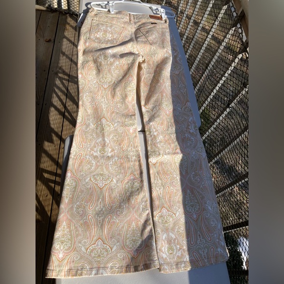 Wrangler High Rise Fierce Flare Paisley Colorful Print Cotton Jeans Size 8 29/32 - Picture 8 of 16